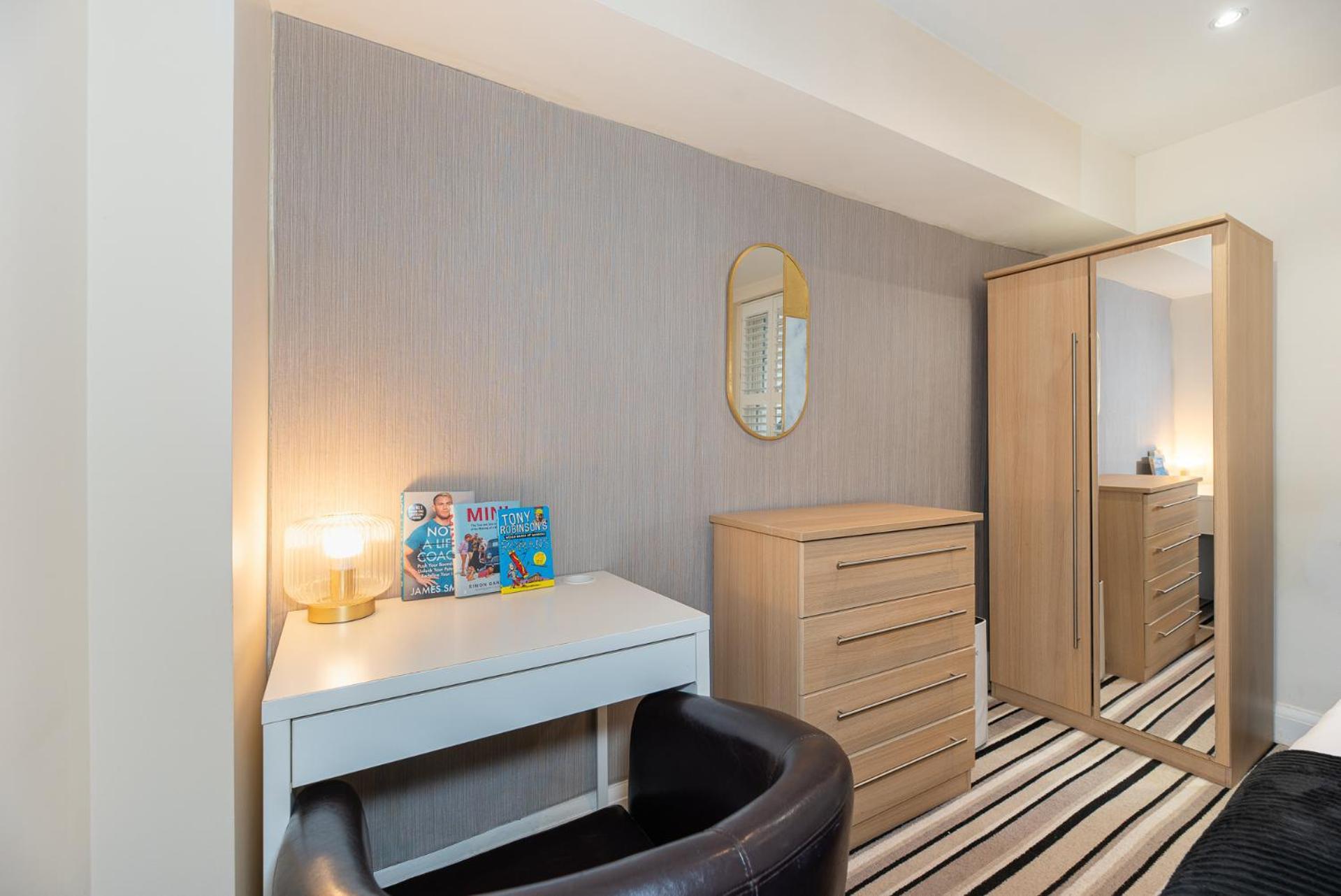 3 Bedroom With Private Terrace In Pimlico, Westminster, Victoria Londen