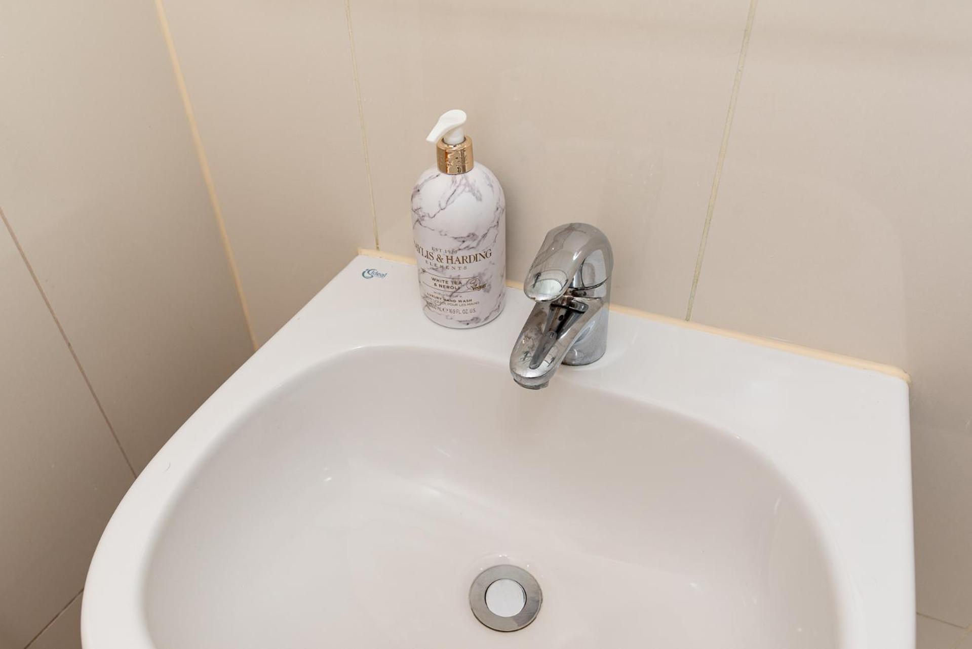 3 Bedroom With Private Terrace In Pimlico, Westminster, Victoria Londen