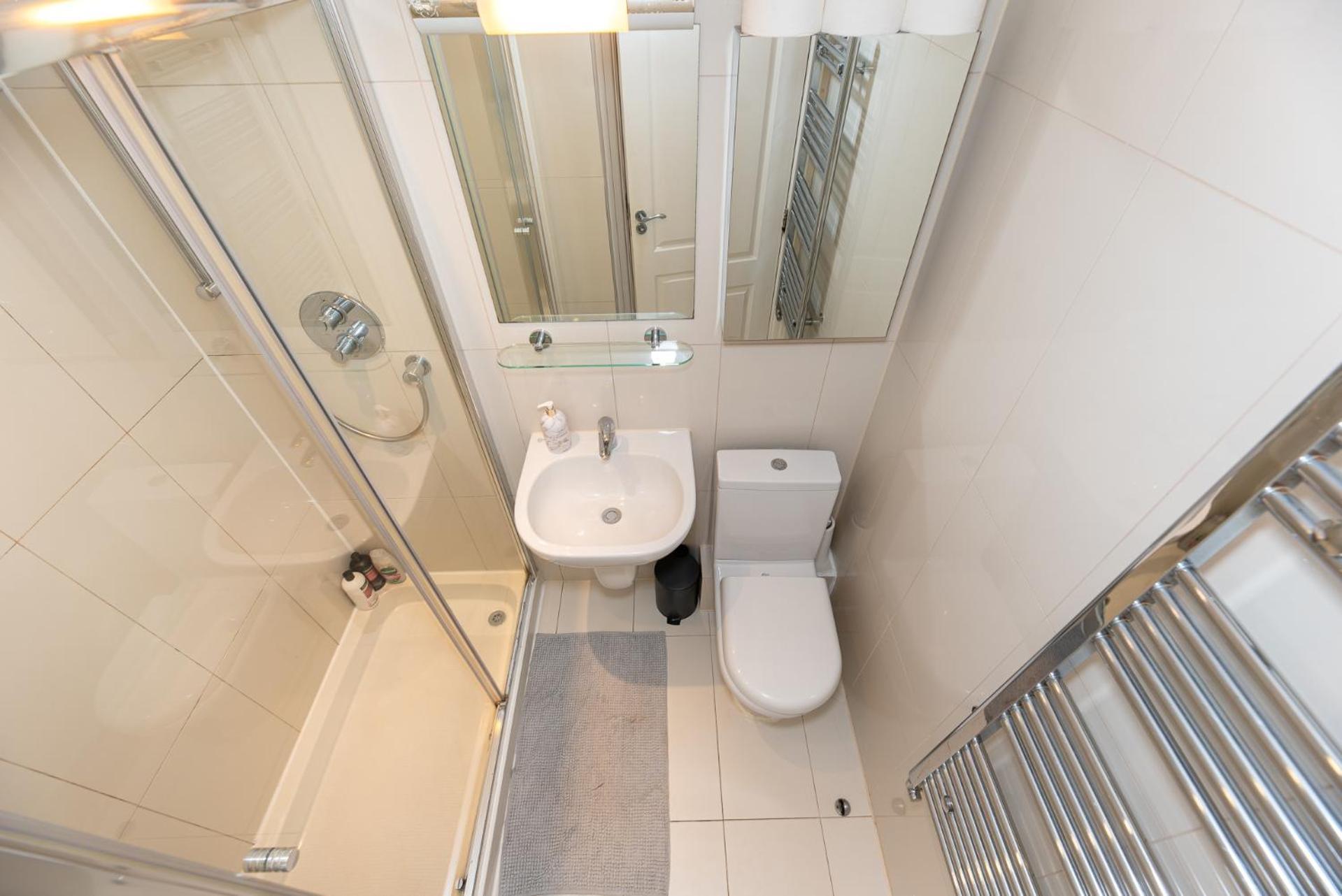 Appartement 3 Bedroom With Private Terrace In Pimlico, Westminster, Victoria Londen