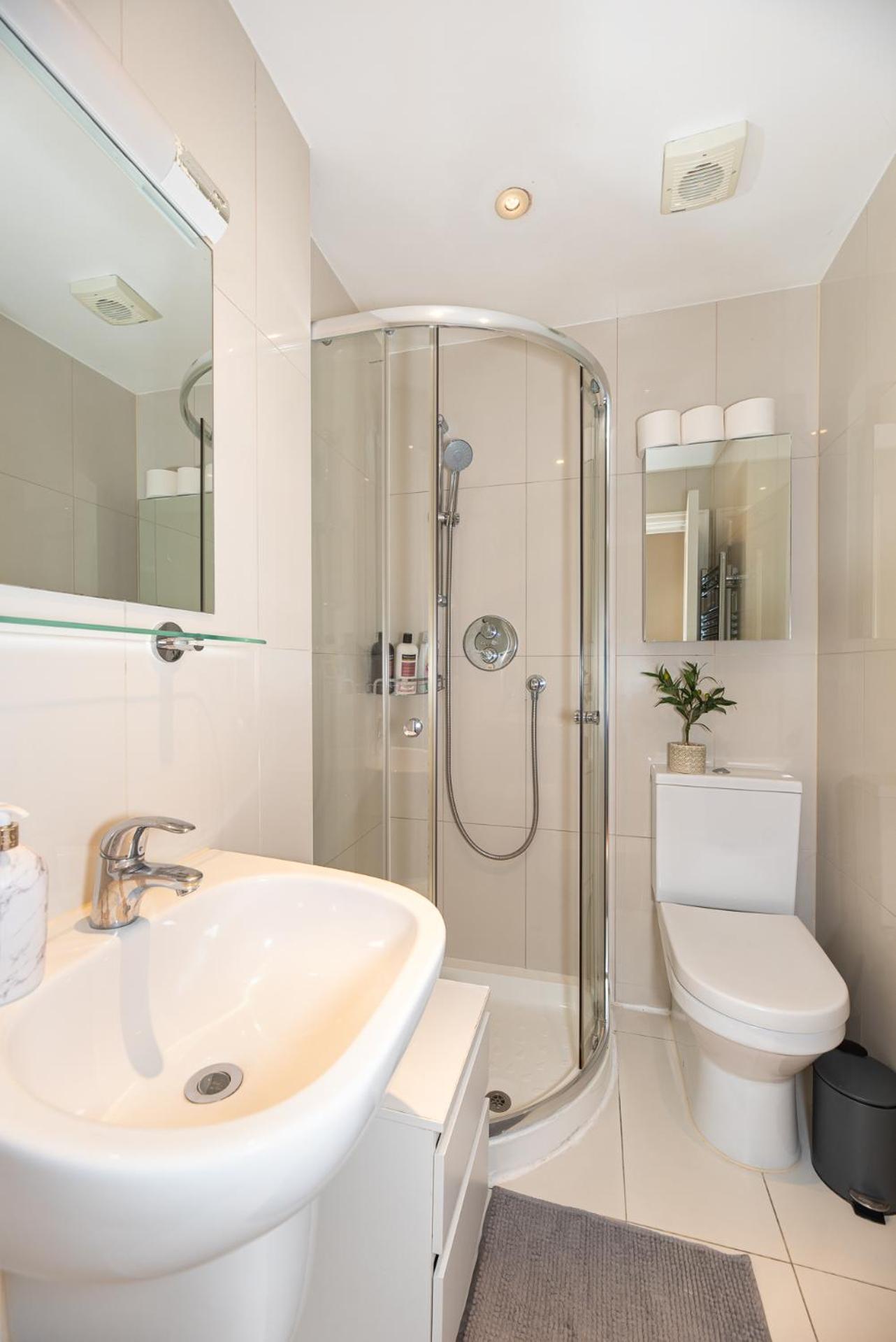 Appartement 3 Bedroom With Private Terrace In Pimlico, Westminster, Victoria *